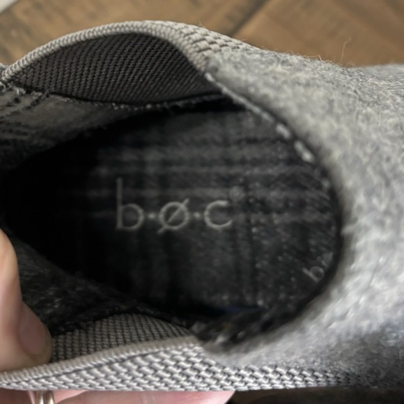 BOC Born Boots Womens 8-9 Kara Ankle Chelsea Booties Gray Faux Wool Pull On - Picture 5 of 9